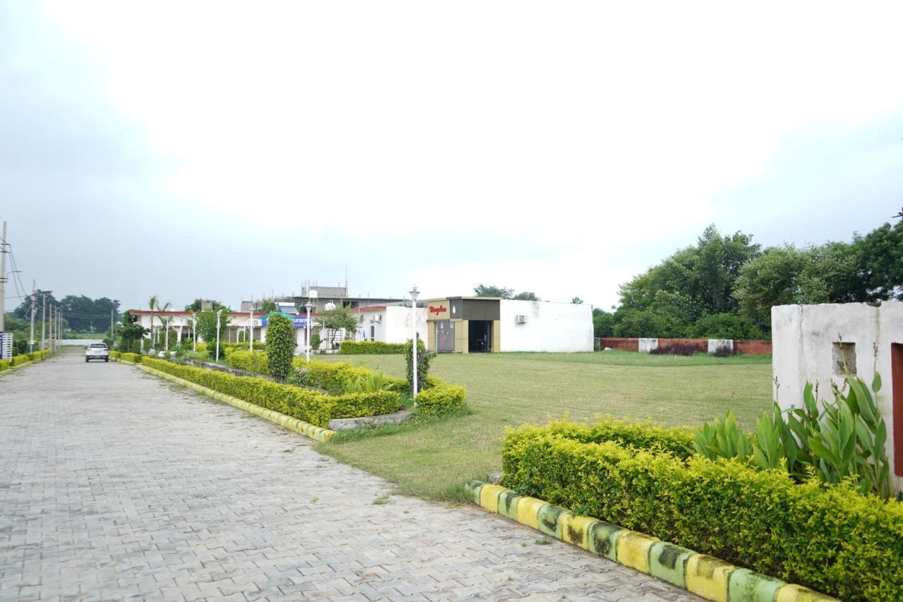 Farm Green View Resort Orchha Ngoại thất bức ảnh